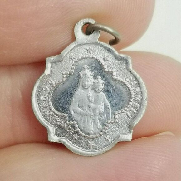 Vintage Jesus Religious Pendant Charm, Silver Tone Double Sided, Estate - Picture 2 of 8